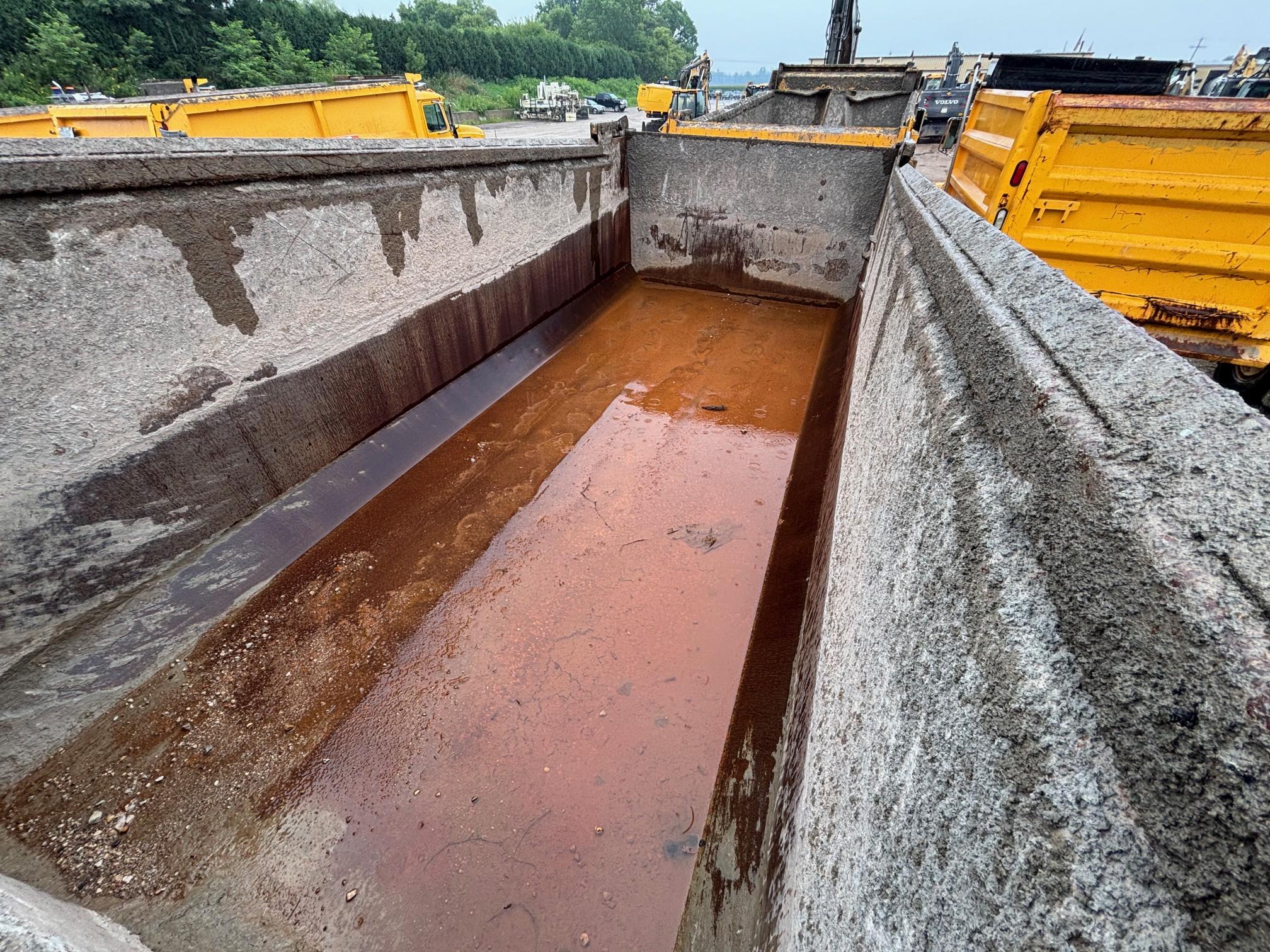 1995 MACK CL713 - Image 10